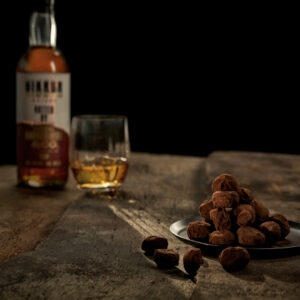 Nuevas trufas de whisky Bikkun: Una colaboración de edición limitada entre artepan y la destilería Basque Moonshiners 1